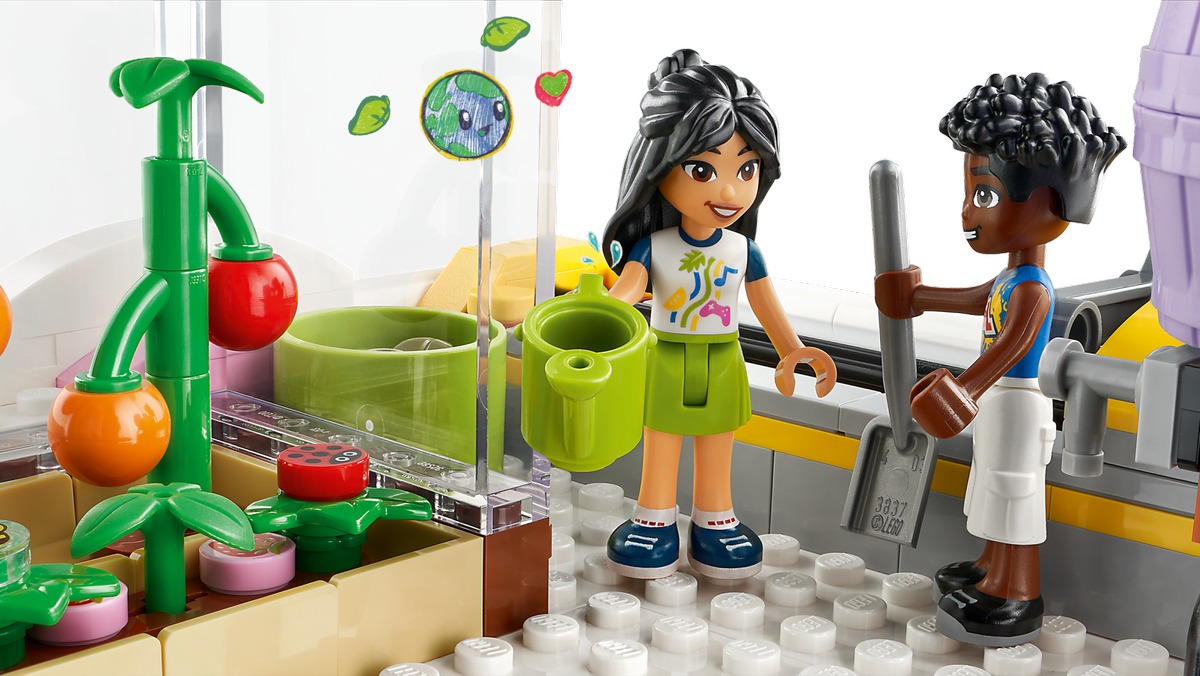 Общественный центр Хартлейк-Сити Friends Конструктор совместим с LEGO 41748