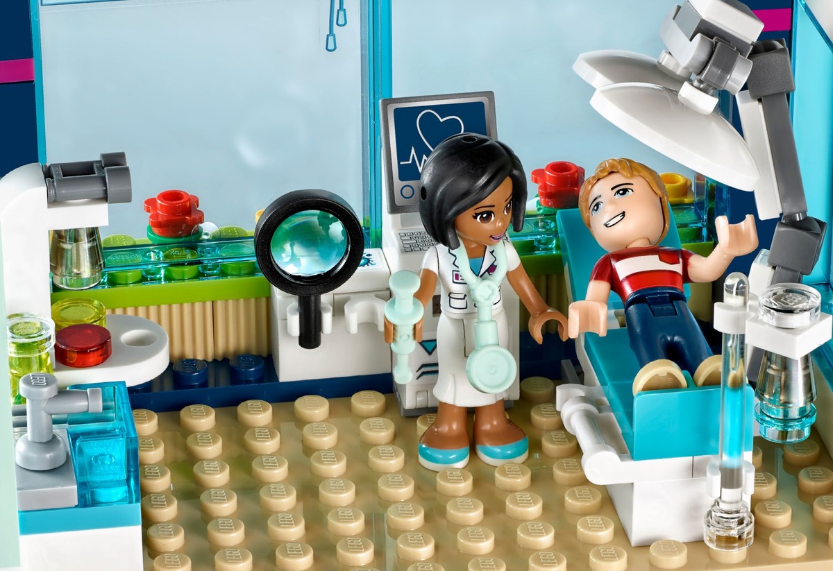 Клиника Хартлейк-Сити Friends Конструктор совместим с LEGO 41318