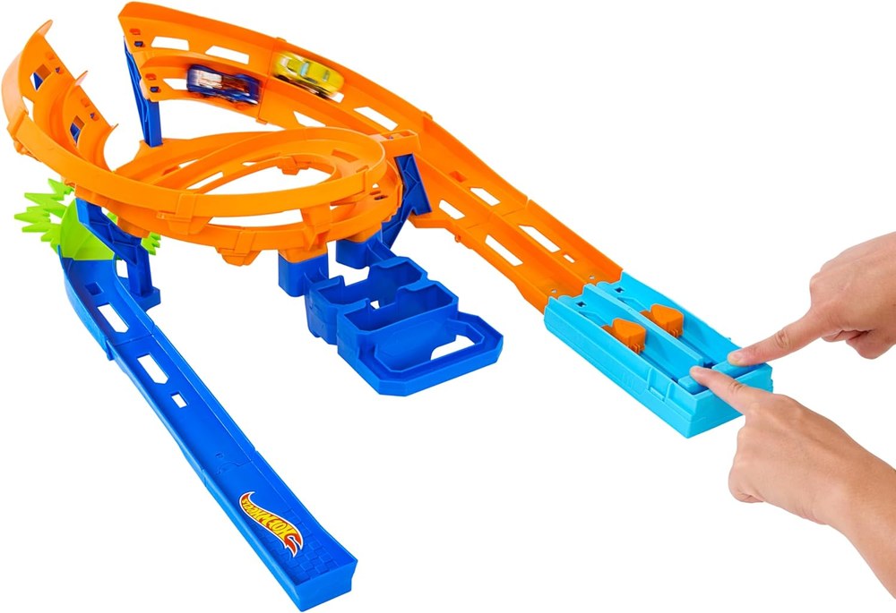 Автотрек Вокруг гоночной трассы Hot Wheels HTK17