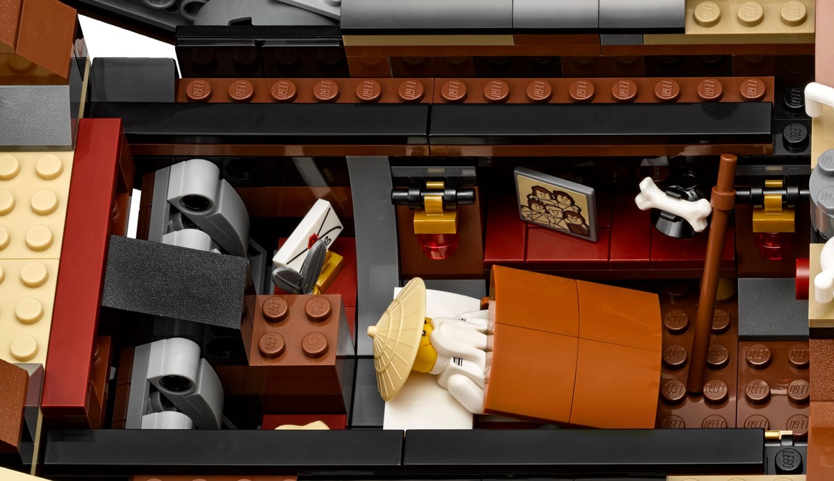 Конструктор Ninjago Летающий корабль Мастера Ву совместим с LEGO 70618