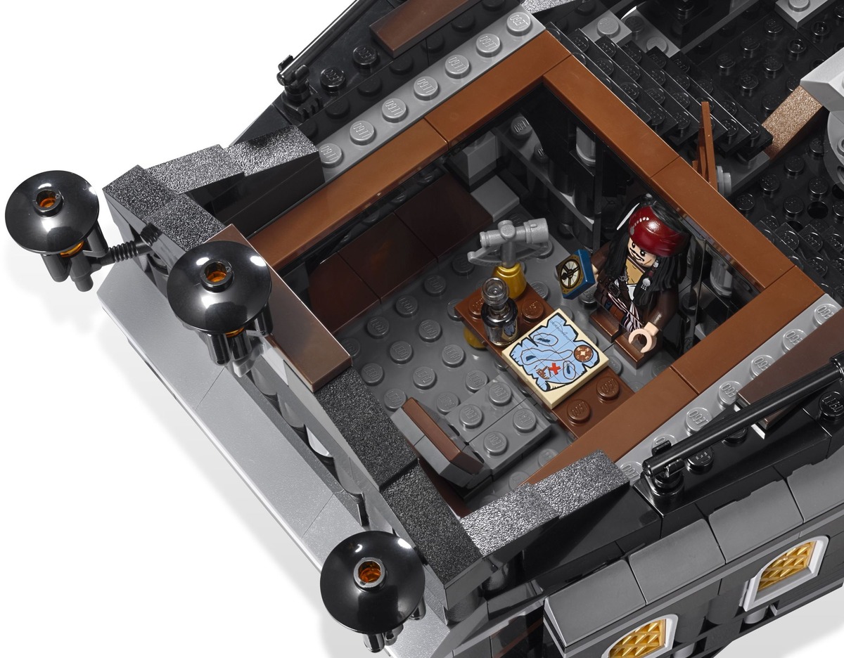 Черная жемчужина Пираты Карибского моря Disney Конструктор совместим с LEGO 4184