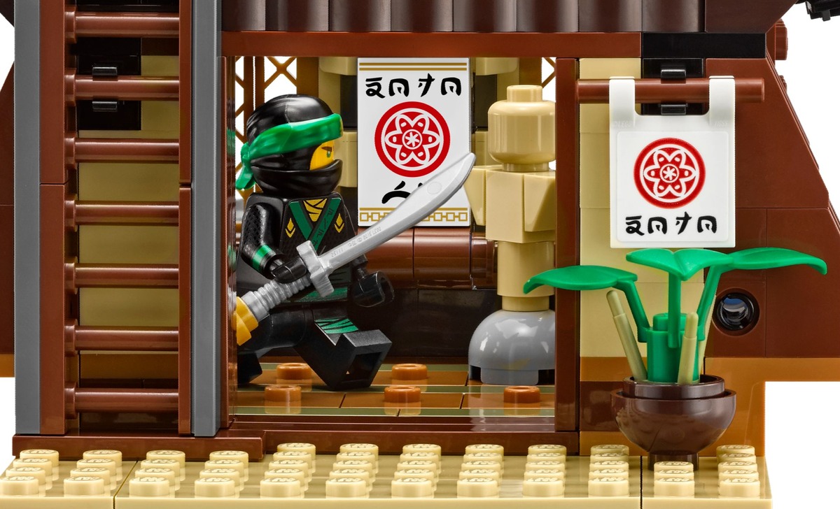 Конструктор Ninjago Летающий корабль Мастера Ву совместим с LEGO 70618